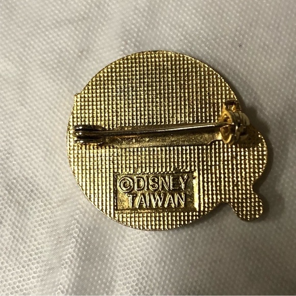 Disney Main Street USA Disneyland Giver Pin 1986 Mickey on Bicycle - Picture 2 of 2